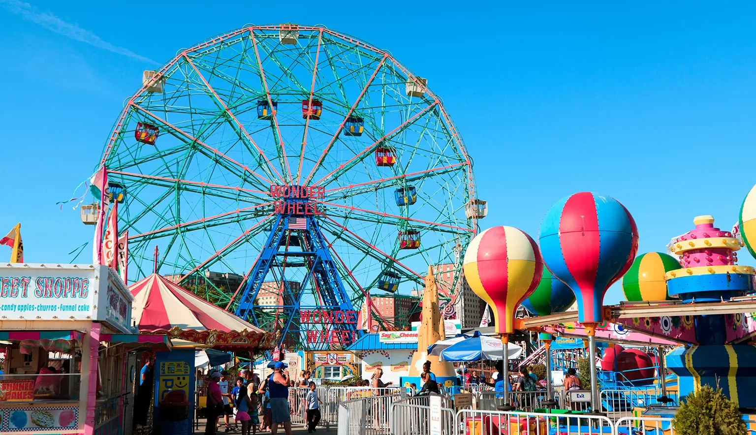 New York, NY, U.S.A. - Wonder Wheel: Luna Park in Coney Island