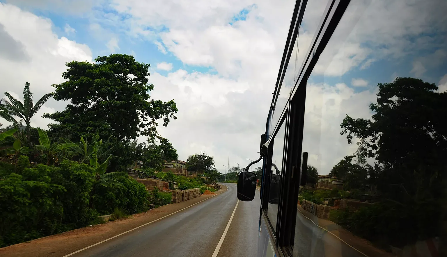 Roadtrip through Ghana in a bus