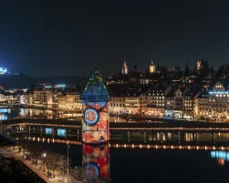 Lilu Lichtfestival 2022 | Wasserturm, Kapellbrücke