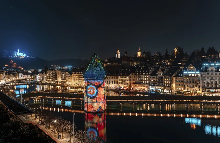 Lilu Lichtfestival 2022 | Wasserturm, Kapellbrücke