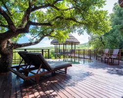 Luxury safari lodge in the bush of a Game reserve, South Africa Kwazulu-natal, Limpopo