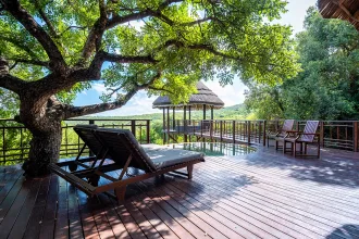 Luxury safari lodge in the bush of a Game reserve, South Africa Kwazulu-natal, Limpopo