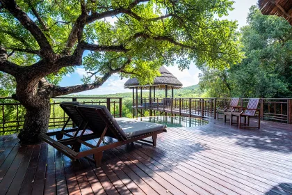 Luxury safari lodge in the bush of a Game reserve, South Africa Kwazulu-natal, Limpopo