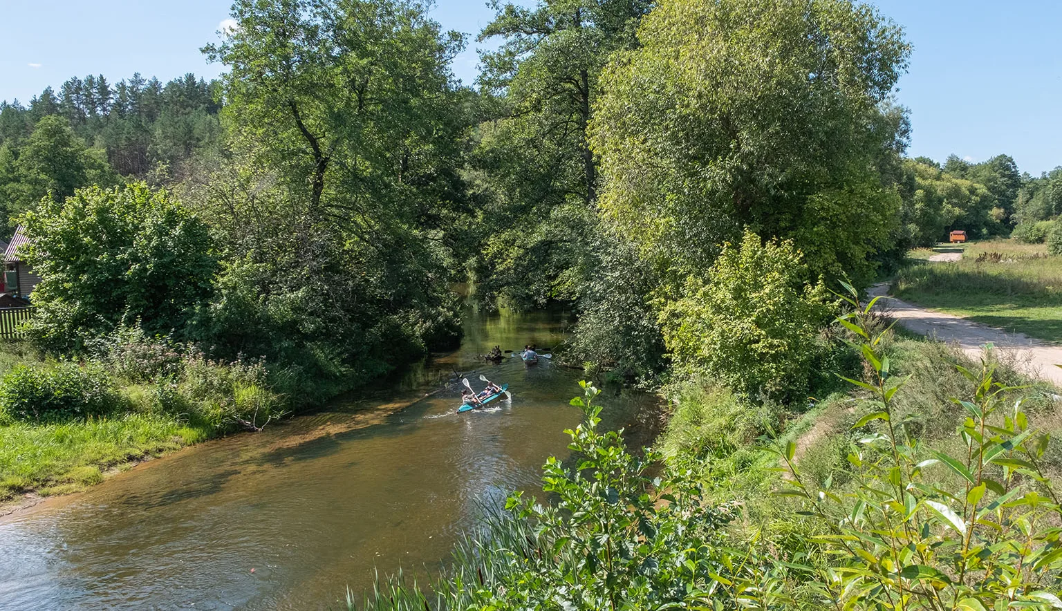 Paddelboote auf dem Fluss Merkys im Dzūkija Nationalpark