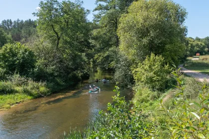 Paddelboote auf dem Fluss Merkys im Dzūkija Nationalpark