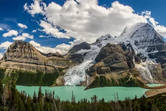 Panoramatic view of Berg Lake with glaciers in Mt. Robson provincial park of British Colombia, Canada