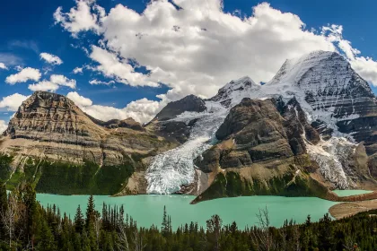 Panoramatic view of Berg Lake with glaciers in Mt. Robson provincial park of British Colombia, Canada