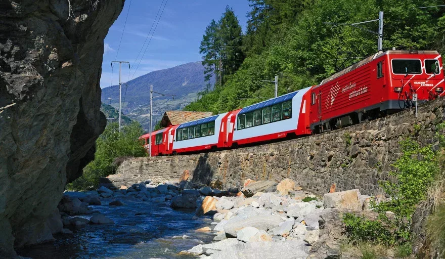 simple ways to travel more sustainably